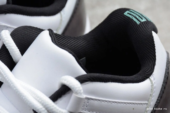  Retro 11 528895-145 'Emerald' Jordan AIR 528895-145 Low 0407